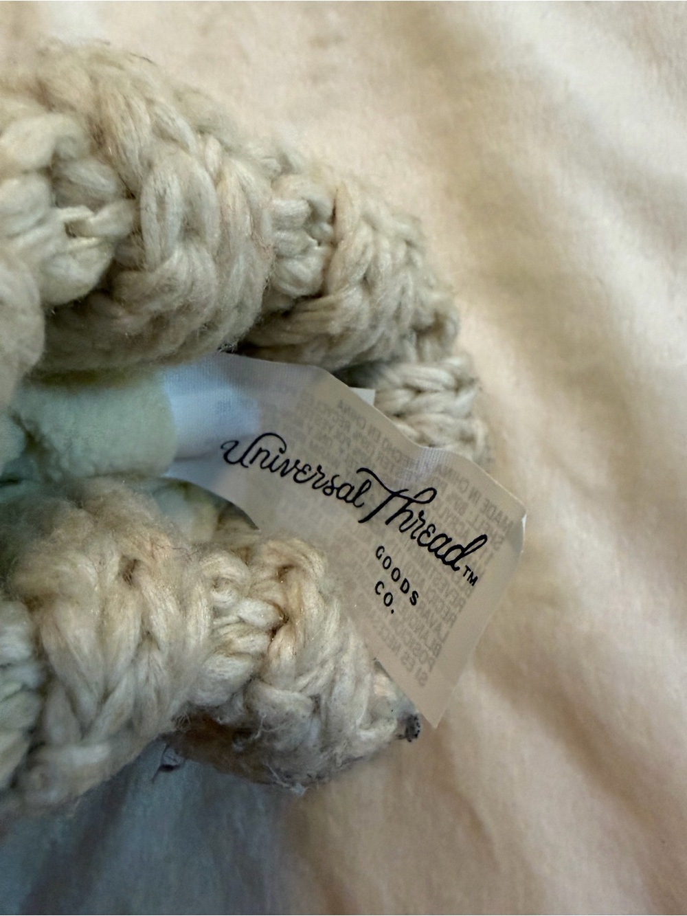 Universal Thread Cream Patterned Knit Mittens - Picture 3 of 3